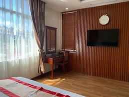 Duc Trung Hotel CB by Bayluxury