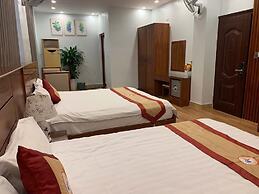 Duc Trung Hotel CB by Bayluxury