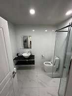 Spacious 1BR Pool & Sauna