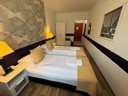 Hotel Gloria Budapest City Center