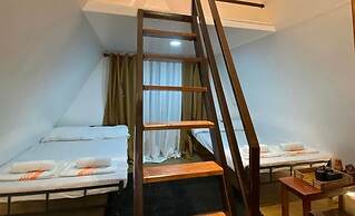 Govantes Guesthouse Loft Units