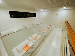 Govantes Guesthouse Loft Units