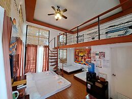 Govantes Guesthouse Loft Units