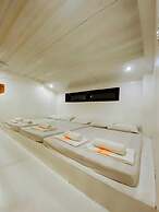 Govantes Guesthouse Loft Units