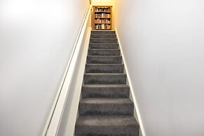 Modern Flat with Free Parking