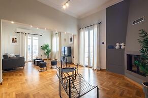 Acropolis Luxe Retreat 15 ppl 6 Bdrm Neoclassical Home w Jacuzzi Rooft