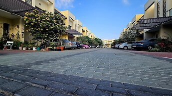 Dubai- 1bhk Villa Townhouse