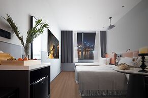 Mcsrh Hotel -Chongqing Shibati