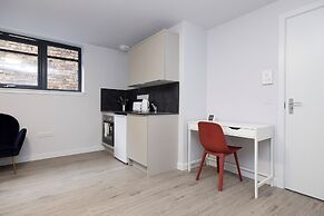 JOIVY Superior Studio near The Meadows