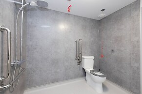 JOIVY Superior Studio near The Meadows