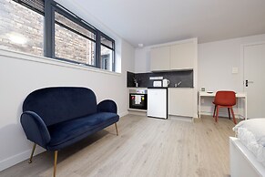 JOIVY Superior Studio near The Meadows