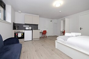 JOIVY Superior Studio near The Meadows