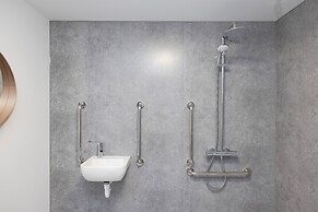 JOIVY Superior Studio near The Meadows