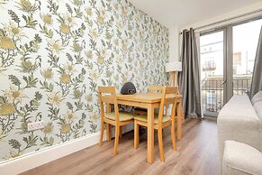 Chic Flat with Balcony in Merchant City