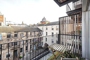 Chic Flat with Balcony in Merchant City