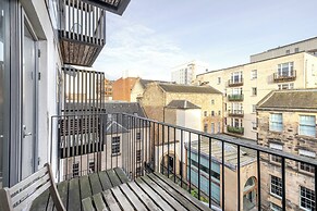 Chic Flat with Balcony in Merchant City