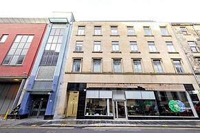 Chic Flat with Balcony in Merchant City