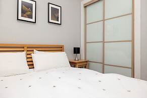 Chic Flat with Balcony in Merchant City