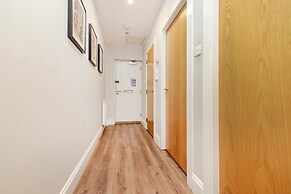 Chic Flat with Balcony in Merchant City
