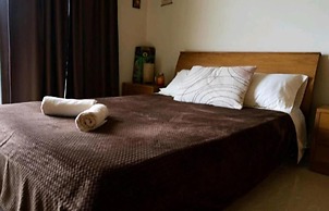 Villa Nostra- Cars Included