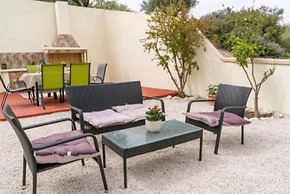 Villa Nostra- Cars Included