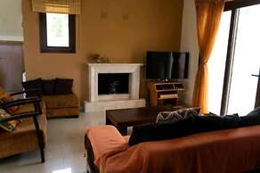 Villa Nostra- Cars Included