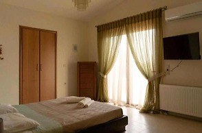 Villa Nostra- Cars Included