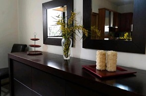 Villa Nostra- Cars Included