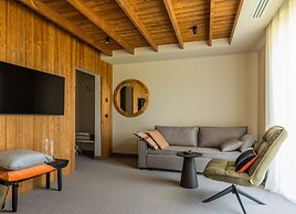 The Pines Bucegi Lodge