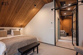 The Pines Bucegi Lodge