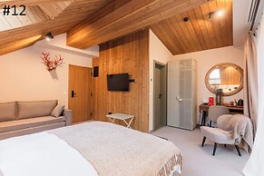The Pines Bucegi Lodge