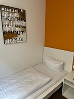 Hostel S16