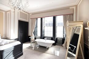 Contemporary Apt in the New Town