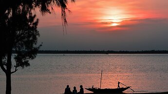 Riverdale Homestay, Diamond Harbour -WB Govt Reg Gold Category