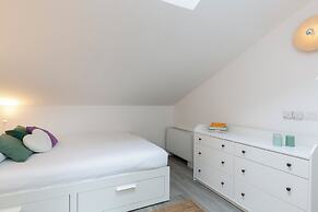 notaMi - Bright Attic M4 - 2 Bedrooms