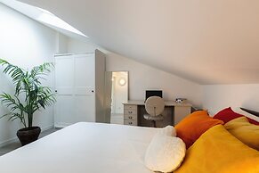 notaMi - Bright Attic M4 - 2 Bedrooms