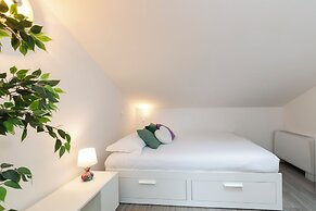 notaMi - Bright Attic M4 - 2 Bedrooms