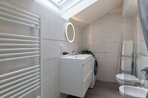 notaMi - Bright Attic M4 - 2 Bedrooms