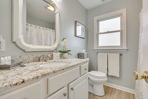 Walk to Shore: Multi-deck Townhome in Kure Beach!