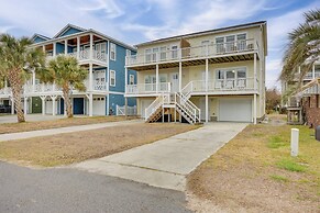 Walk to Shore: Multi-deck Townhome in Kure Beach!