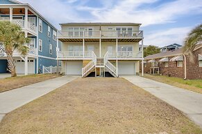 Walk to Shore: Multi-deck Townhome in Kure Beach!