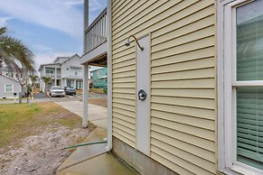 Walk to Shore: Multi-deck Townhome in Kure Beach!