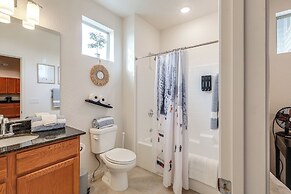 1 Mi to Dtwn Flagstaff: Condo w/ 2 Balconies!