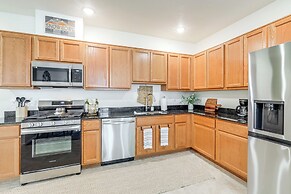 1 Mi to Dtwn Flagstaff: Condo w/ 2 Balconies!
