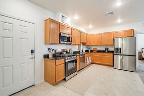 1 Mi to Dtwn Flagstaff: Condo w/ 2 Balconies!