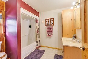 Indoor Pool & Games: 'box Canyon Lodge' in Hermosa