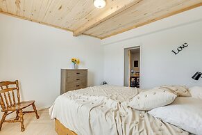 Mountain Views: Peaceful Aguilar Getaway!