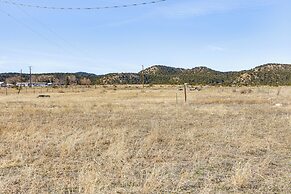 Mountain Views: Peaceful Aguilar Getaway!