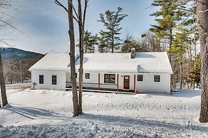 6 Mi to Lake Winnipesaukee: New Hampshire Home