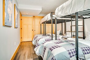 6 Mi to Lake Winnipesaukee: New Hampshire Home